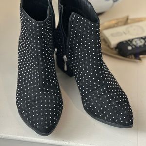 A New Day Valerie ankle bootie